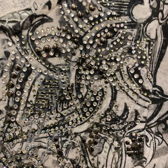 Embellished top with embroider and gem detail - Picture 3 of 6